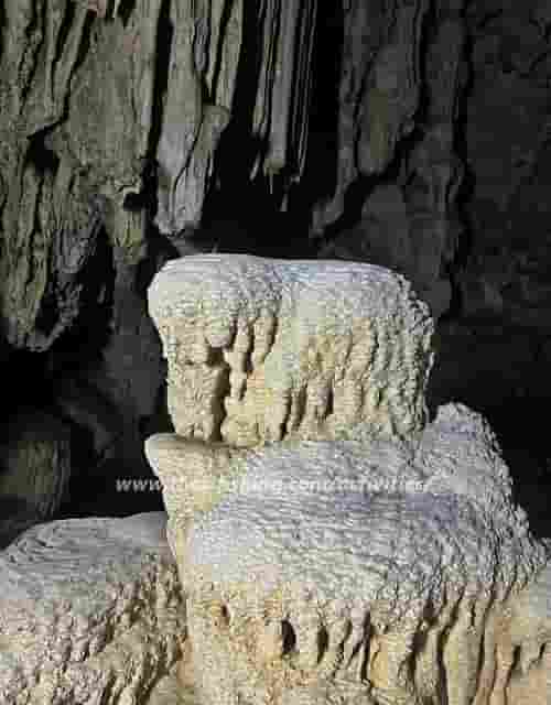 Cheow Lan Lake - Elephant of limestone
