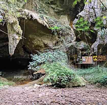 Jungle trekking to Nam-Talu Cave From Cheow Lan Lake in Khao Sok-