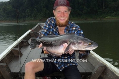 Giant Snakehead Fishing - Jungle Lake Fishing Thailand